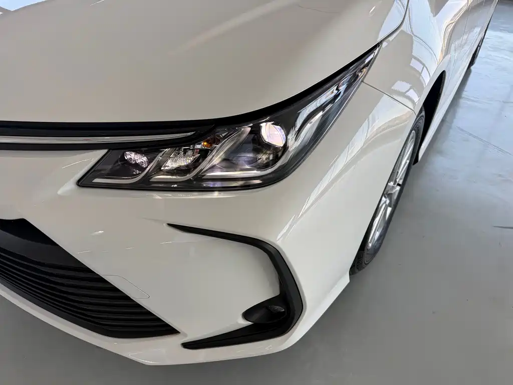 Toyota Corolla — миниатюра 14