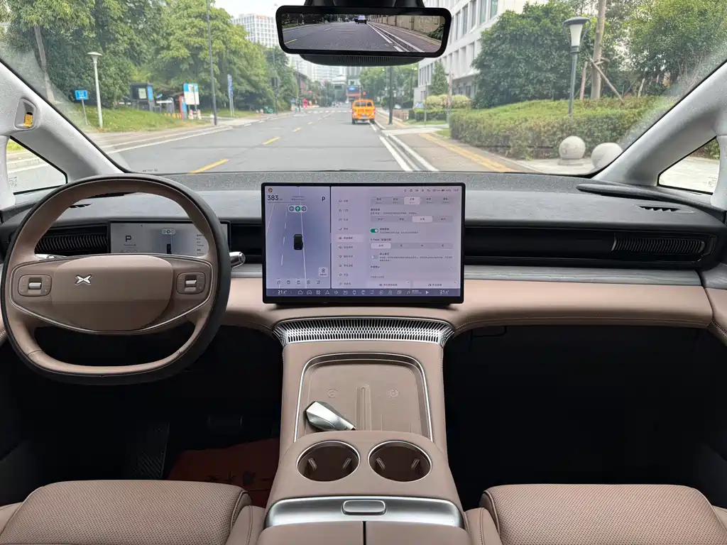 XPeng X9 — миниатюра 7
