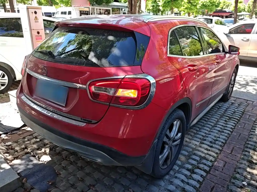 Mercedes-Benz GLA — миниатюра 7