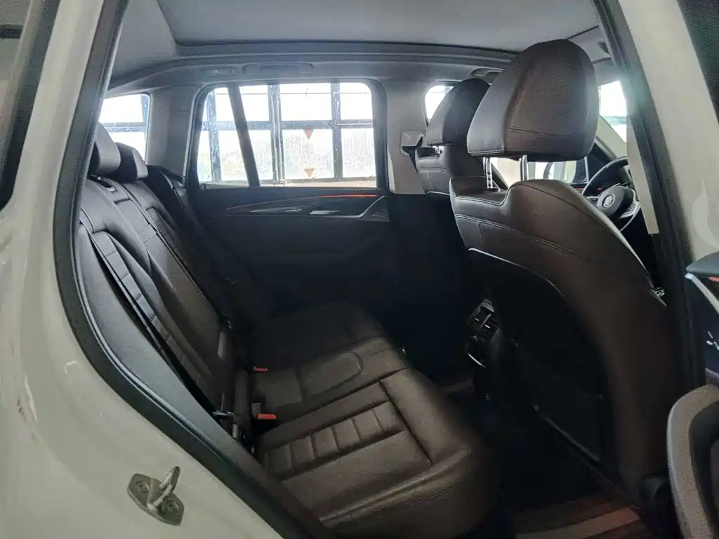 BMW X3 — миниатюра 10