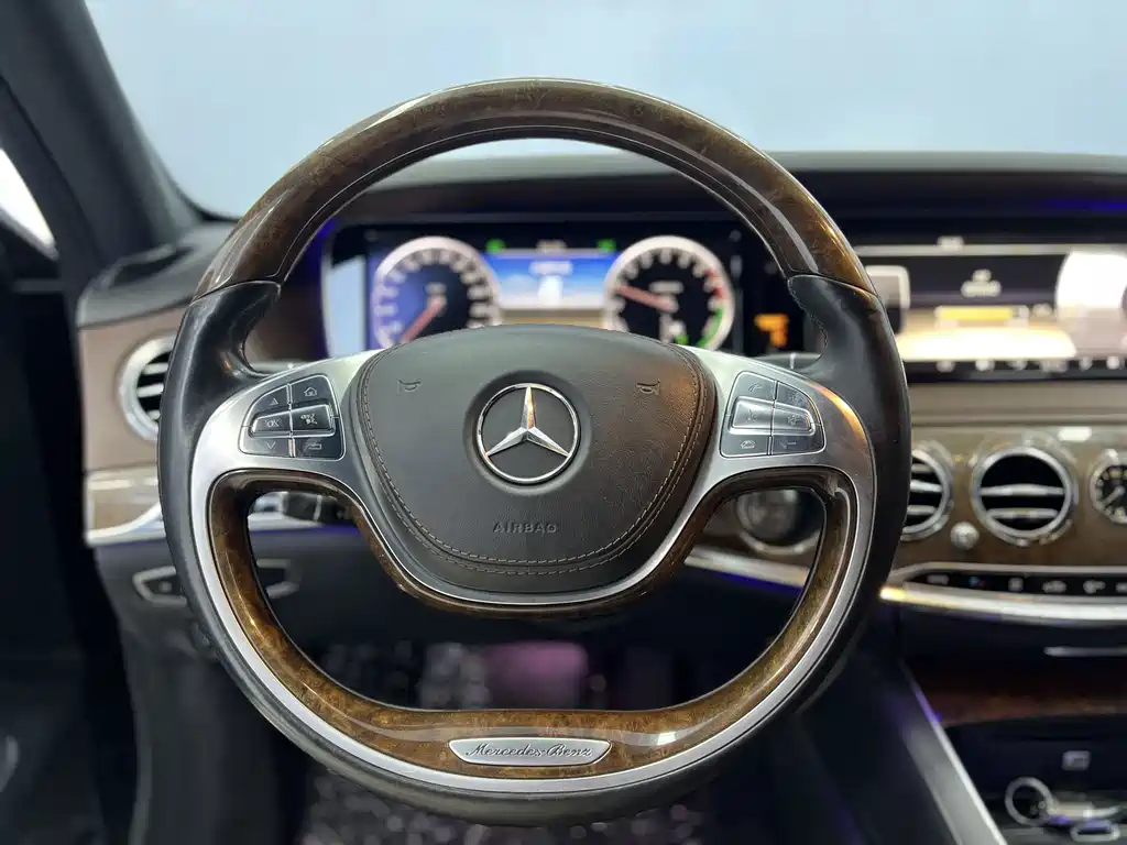 Mercedes-Benz S-Class — миниатюра 12
