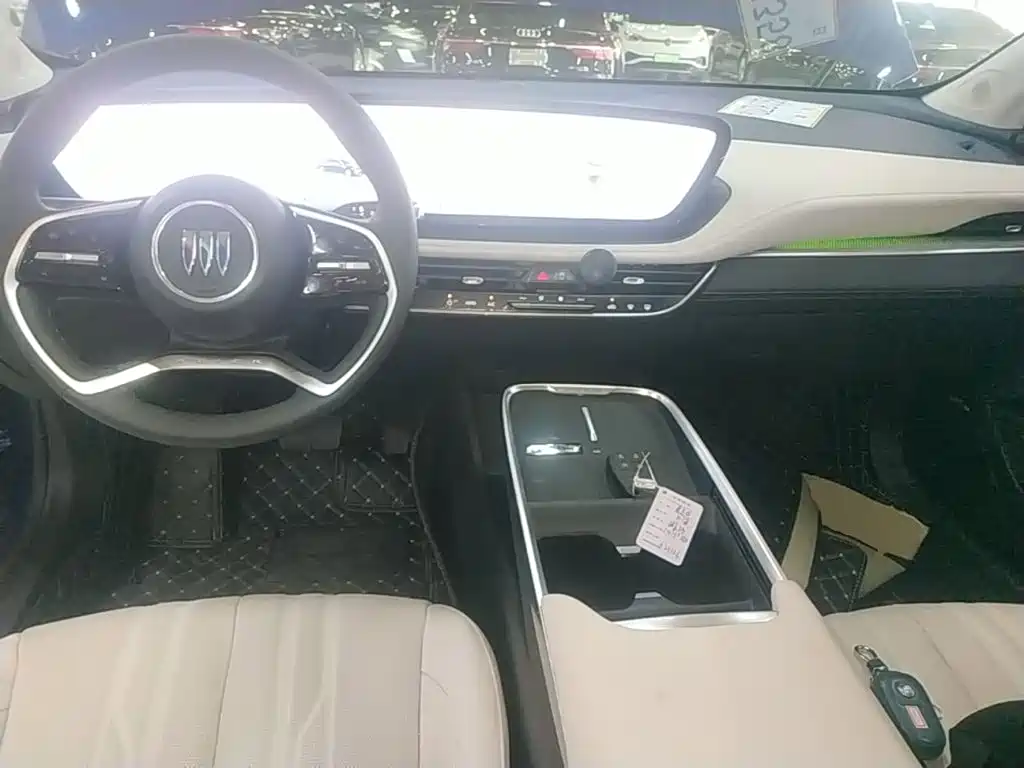Buick LaCrosse — миниатюра 10