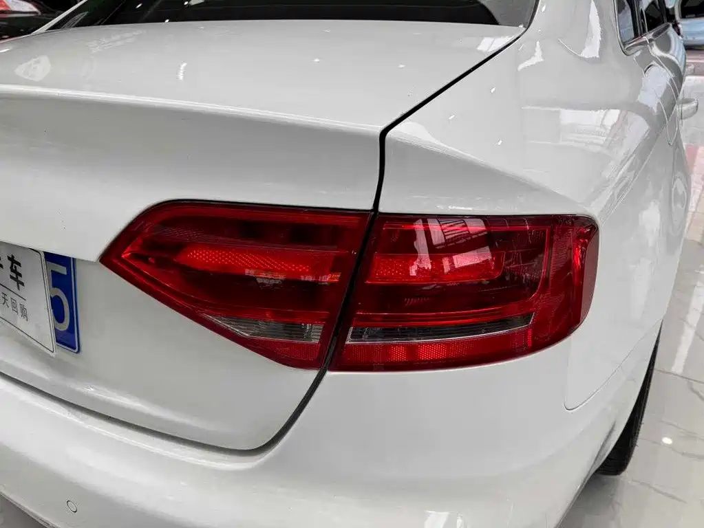 Audi A4L — миниатюра 24