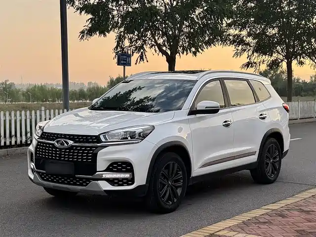CHERY TIGGO 8