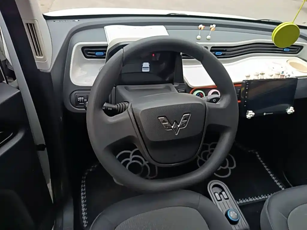 Wuling MINIEV — миниатюра 11