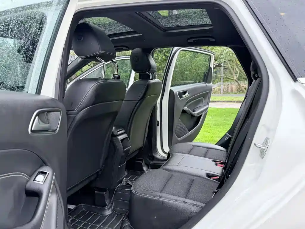 Mercedes-Benz B-Class — миниатюра 17
