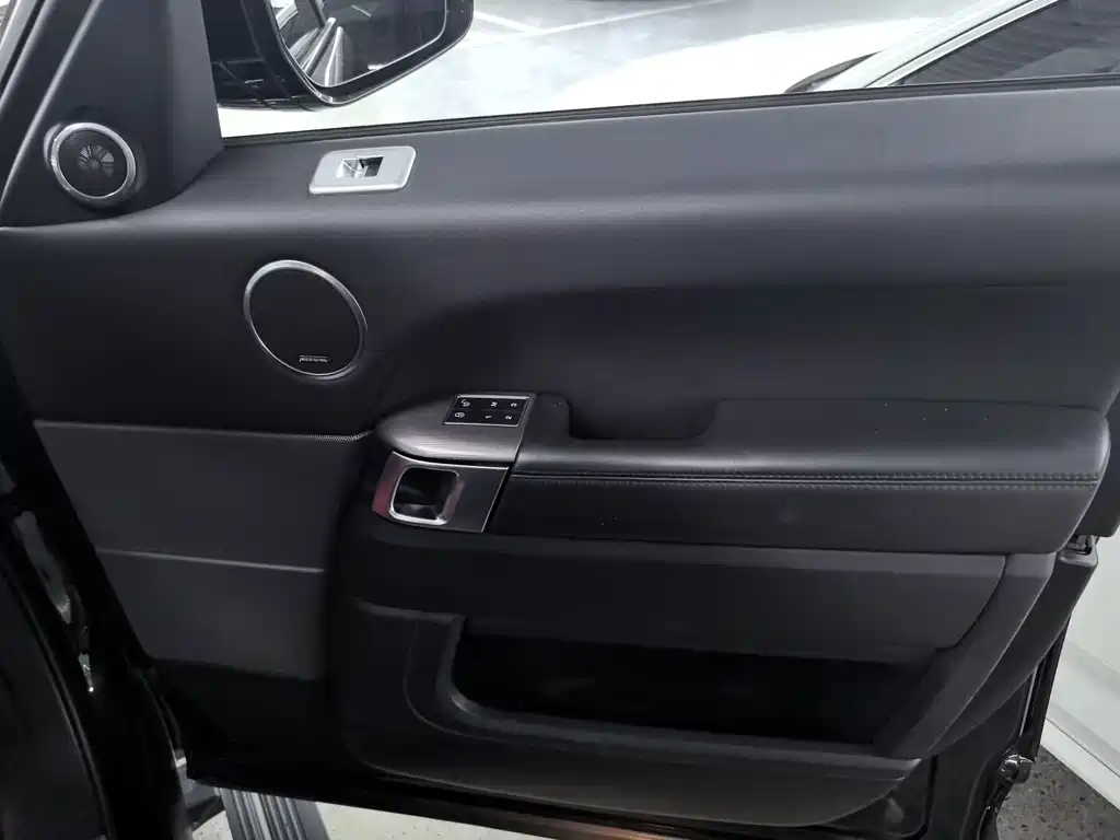 Land Rover Sport — миниатюра 14