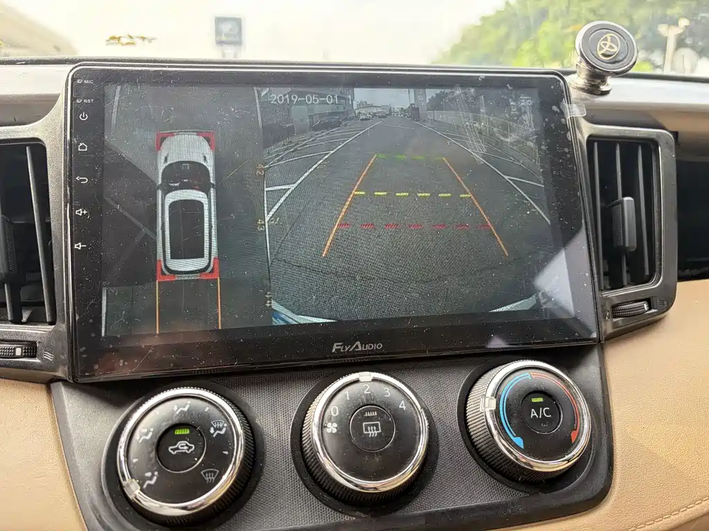 Toyota RAV4 — миниатюра 16