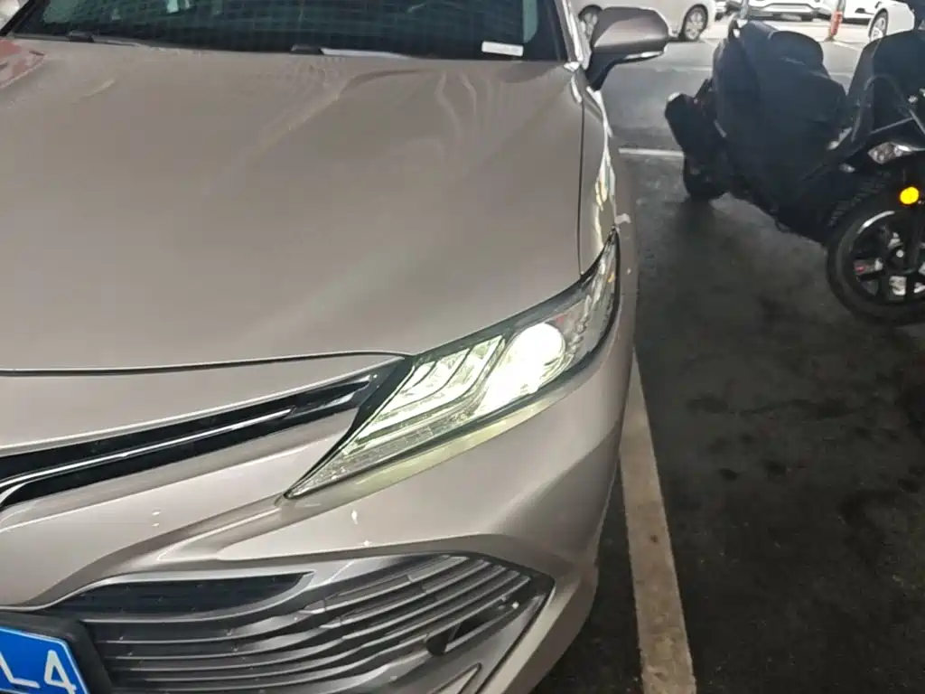 Toyota Camry — миниатюра 24