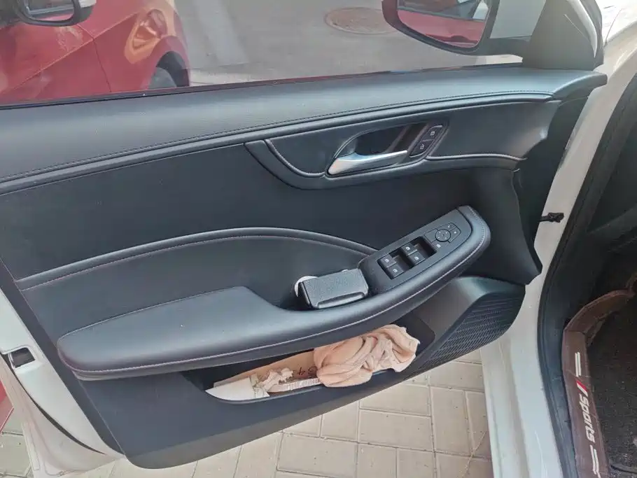 Roewe i5 — миниатюра 7