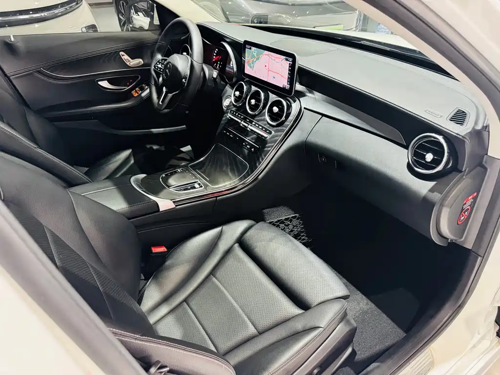 Mercedes-Benz C-Class — миниатюра 9