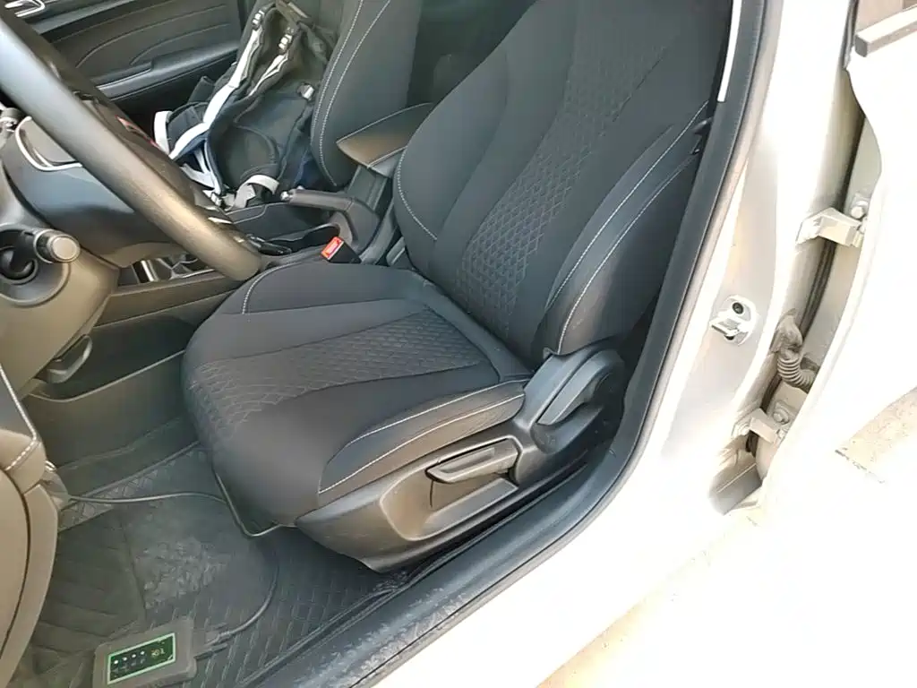 Roewe i5 — миниатюра 15