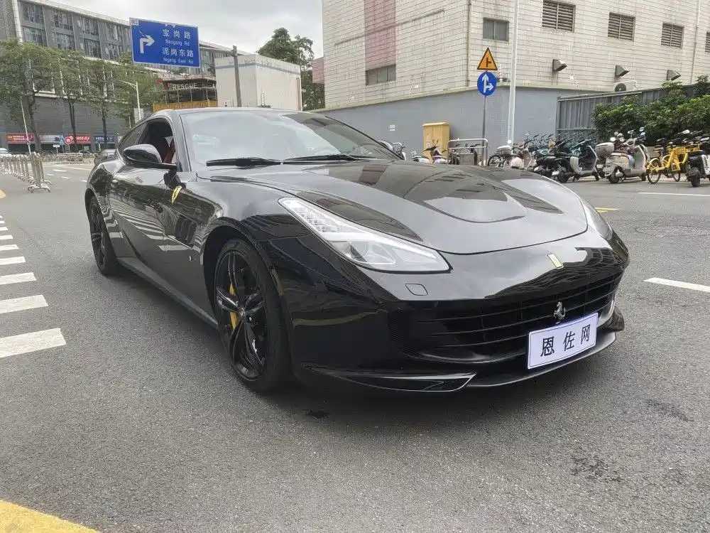 Ferrari GTC4Lusso — миниатюра 3