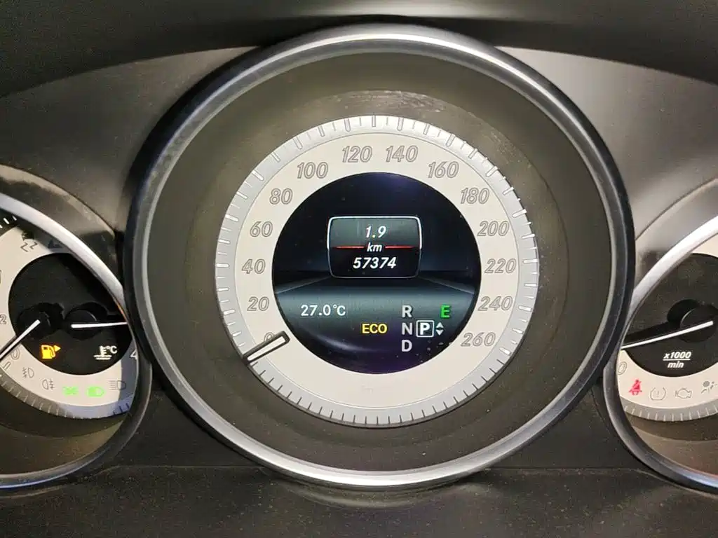 Mercedes-Benz E-Class (Import) — миниатюра 17