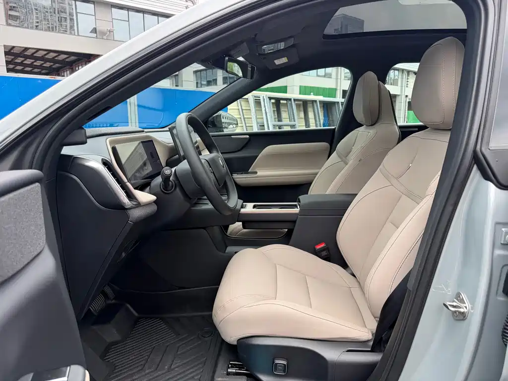 Volvo гибрид Volvo XC70 plug-in — миниатюра 4