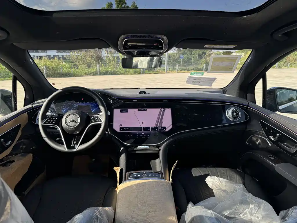 Mercedes-Benz EQS SUV — миниатюра 16