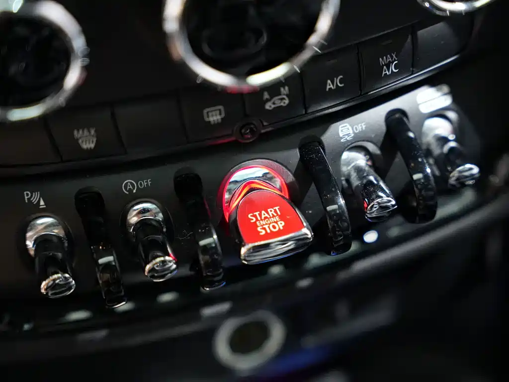 MINI Mini Clubman — миниатюра 9