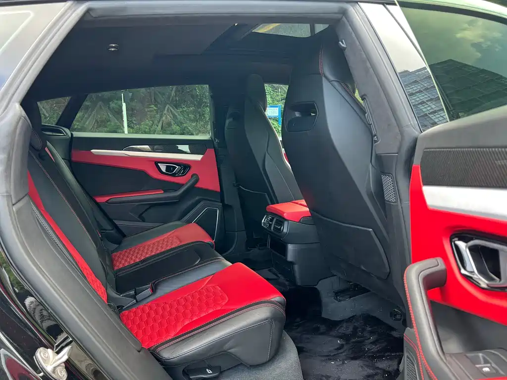 Lamborghini Urus — миниатюра 7