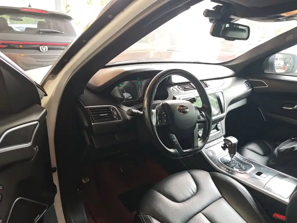 Landwind Landwind X7 — миниатюра 10