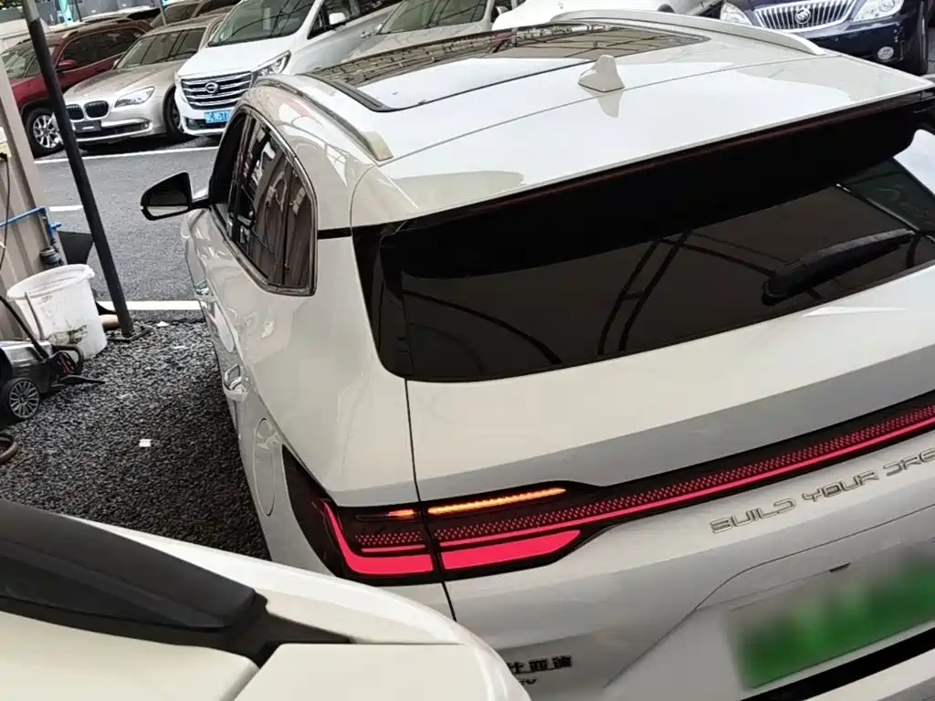 BYD PLUS New Energy — миниатюра 5