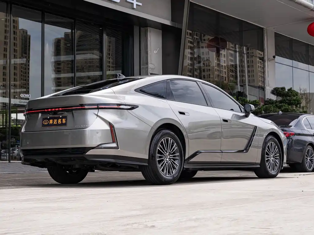 Lexus ES — миниатюра 3