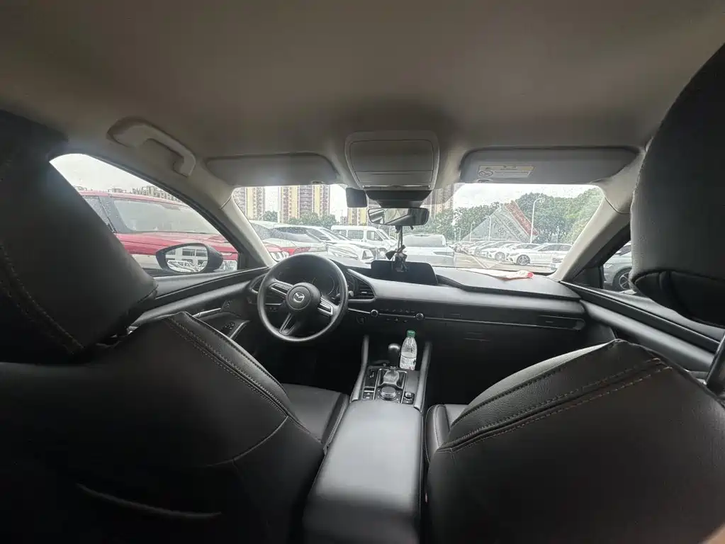 Mazda Mazda3 3 2023 2.0L AT