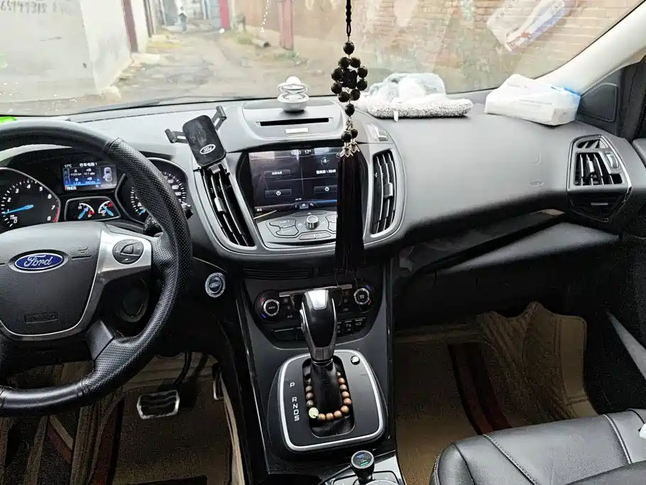 Ford Kuga — миниатюра 13