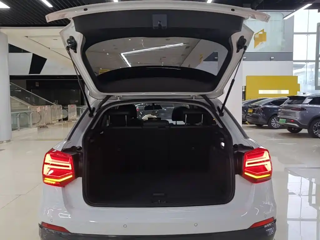 Audi Q2L e-tron — миниатюра 19