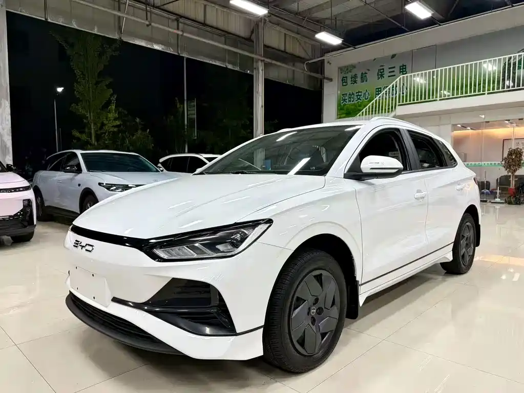 BYD e2