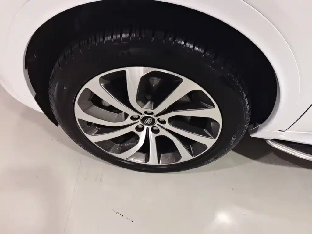 Land Rover Discovery Sport — миниатюра 23