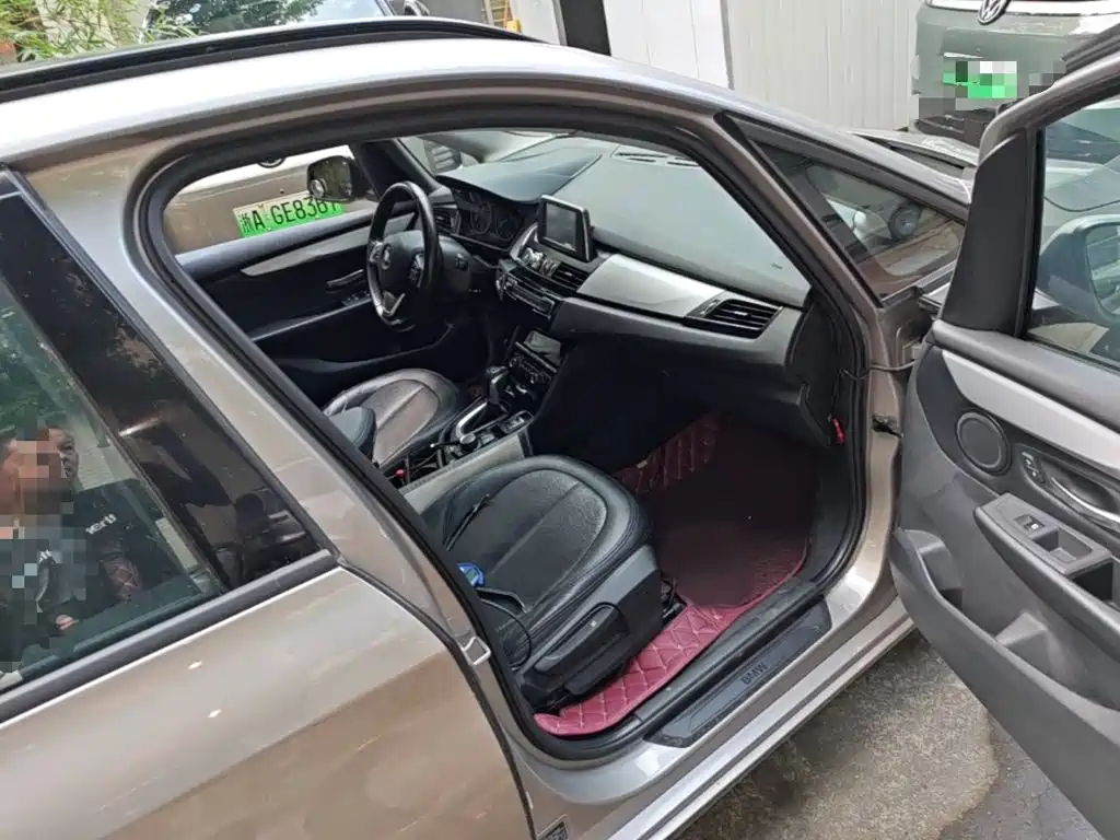 BMW 2 Series Active Tourer — миниатюра 20