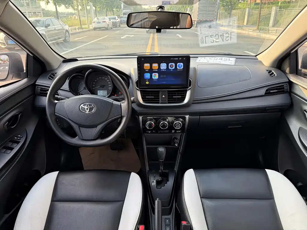 Toyota Yaris L — миниатюра 12