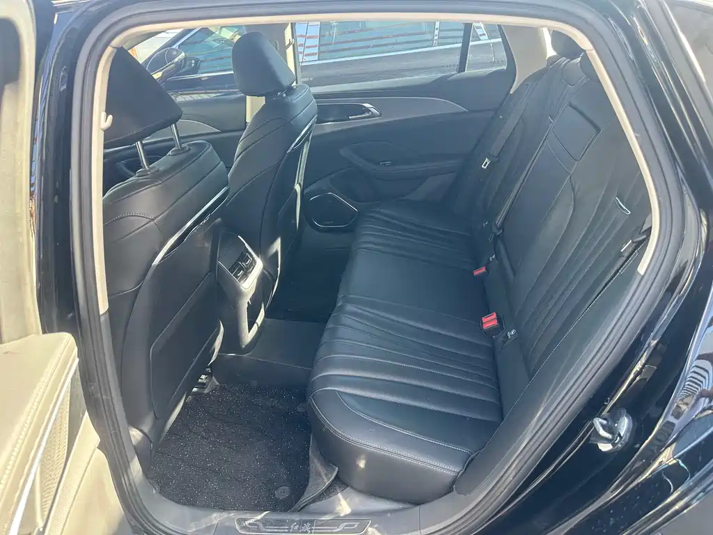 Hongqi Hongqi H5 — миниатюра 7