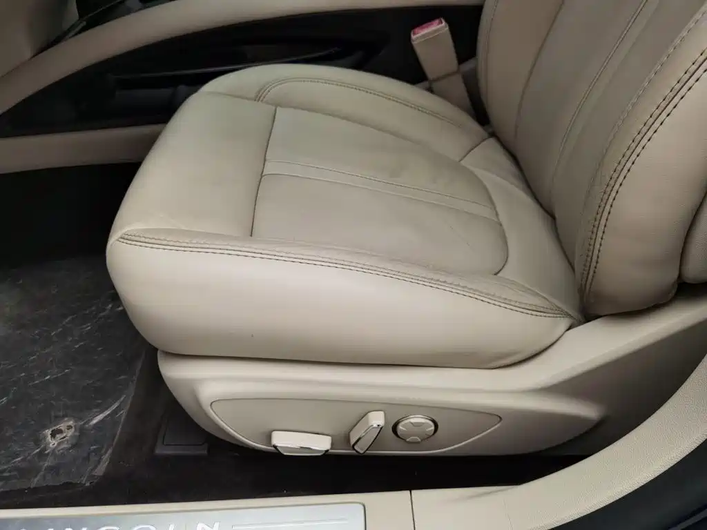 Lincoln MKZ — миниатюра 20