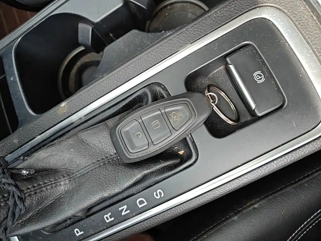 Ford Kuga — миниатюра 9