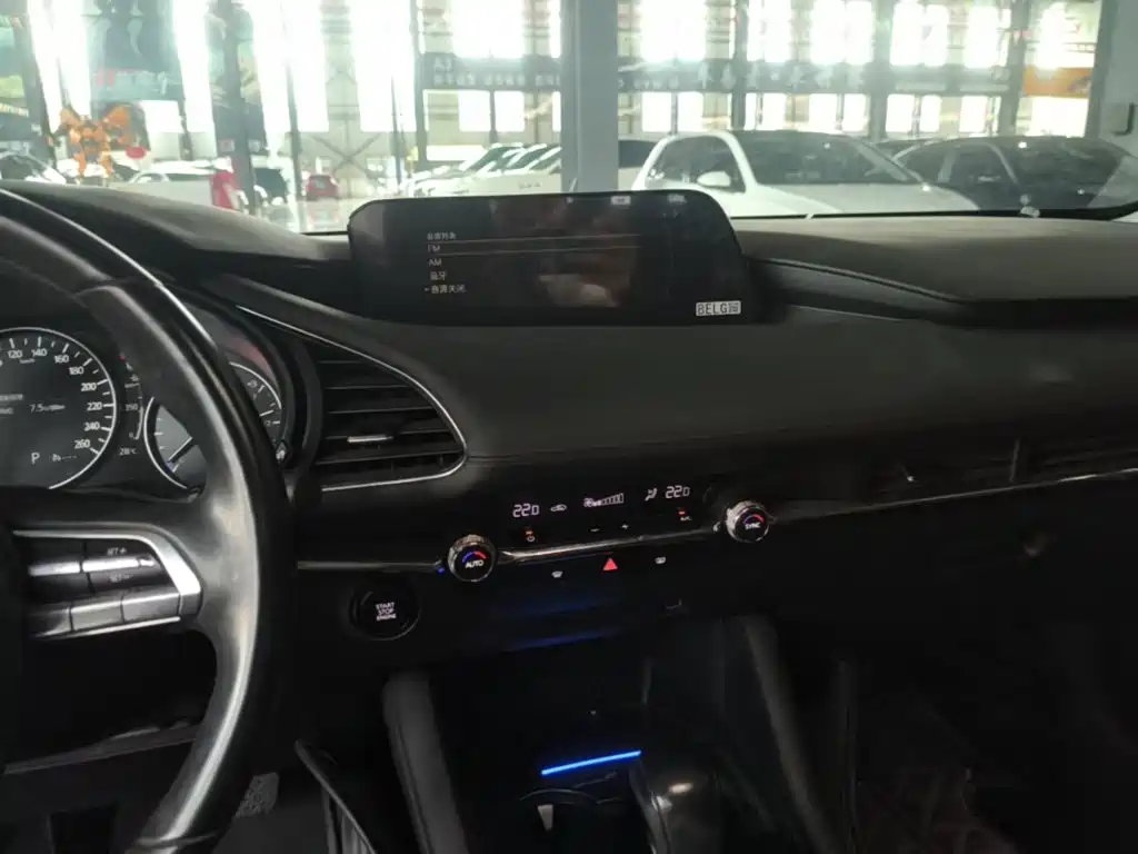 Mazda 3 Axela — миниатюра 13