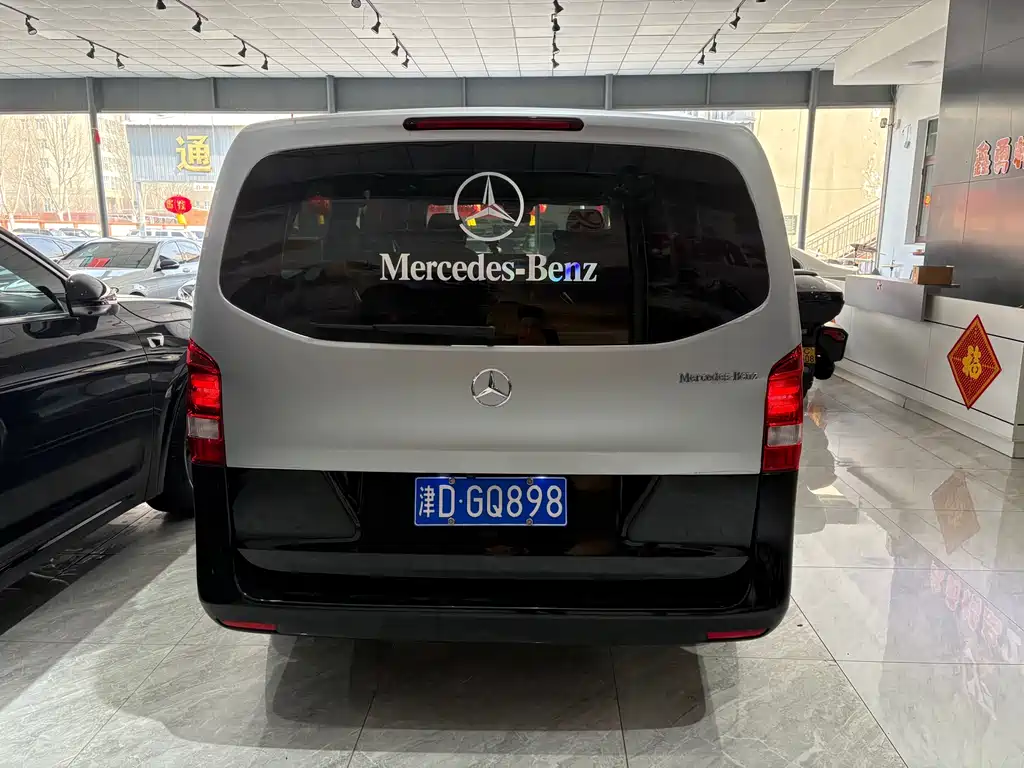 MERCEDES-BENZ VITO