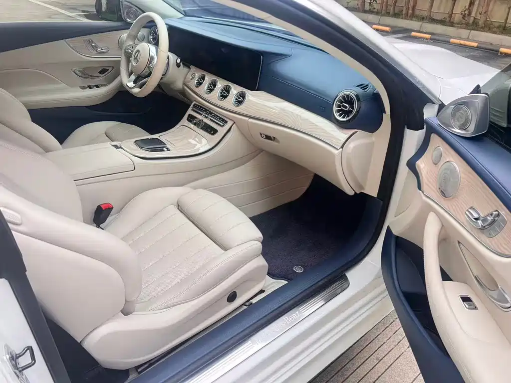 Mercedes-Benz E-Class (Import) — миниатюра 21