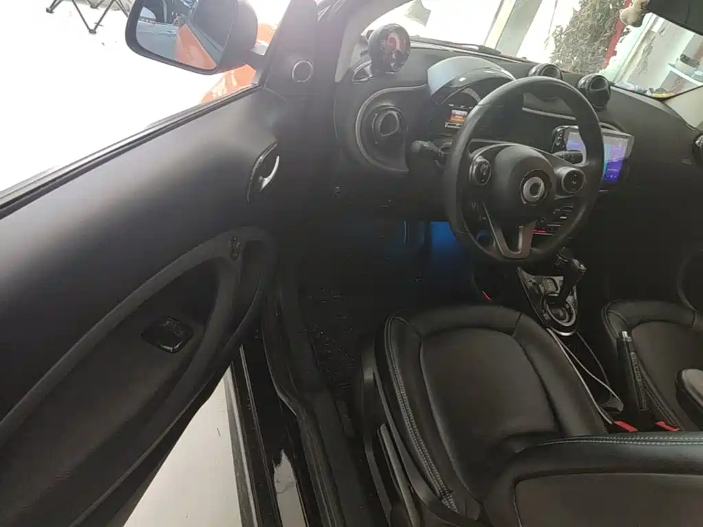 smart Smart Fortwo — миниатюра 16