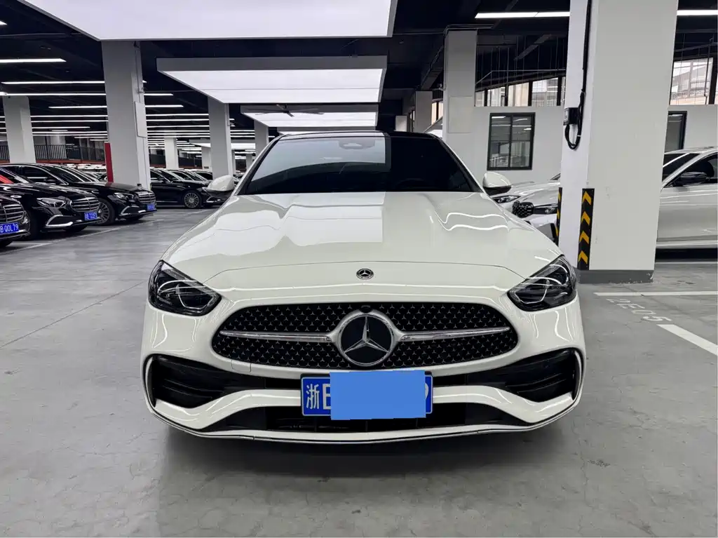 Mercedes-Benz C-Class — миниатюра 2