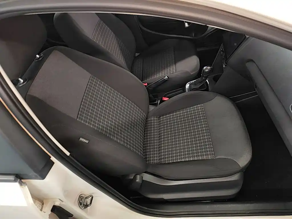 Volkswagen Polo — миниатюра 25