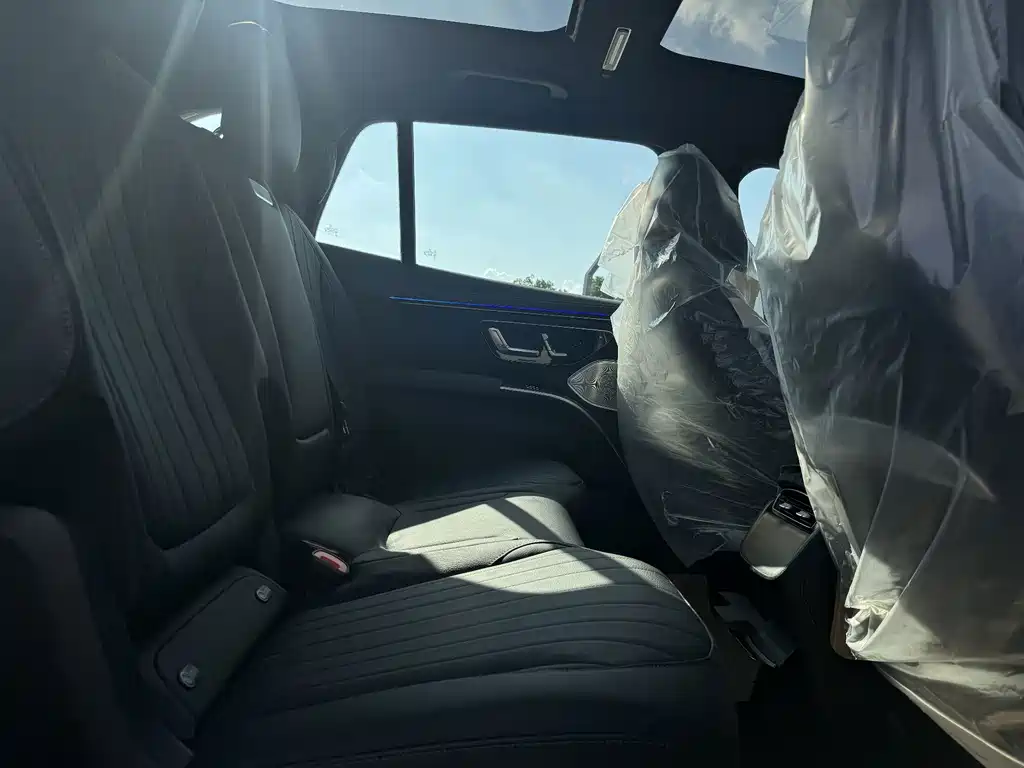 Mercedes-Benz EQS SUV — миниатюра 21
