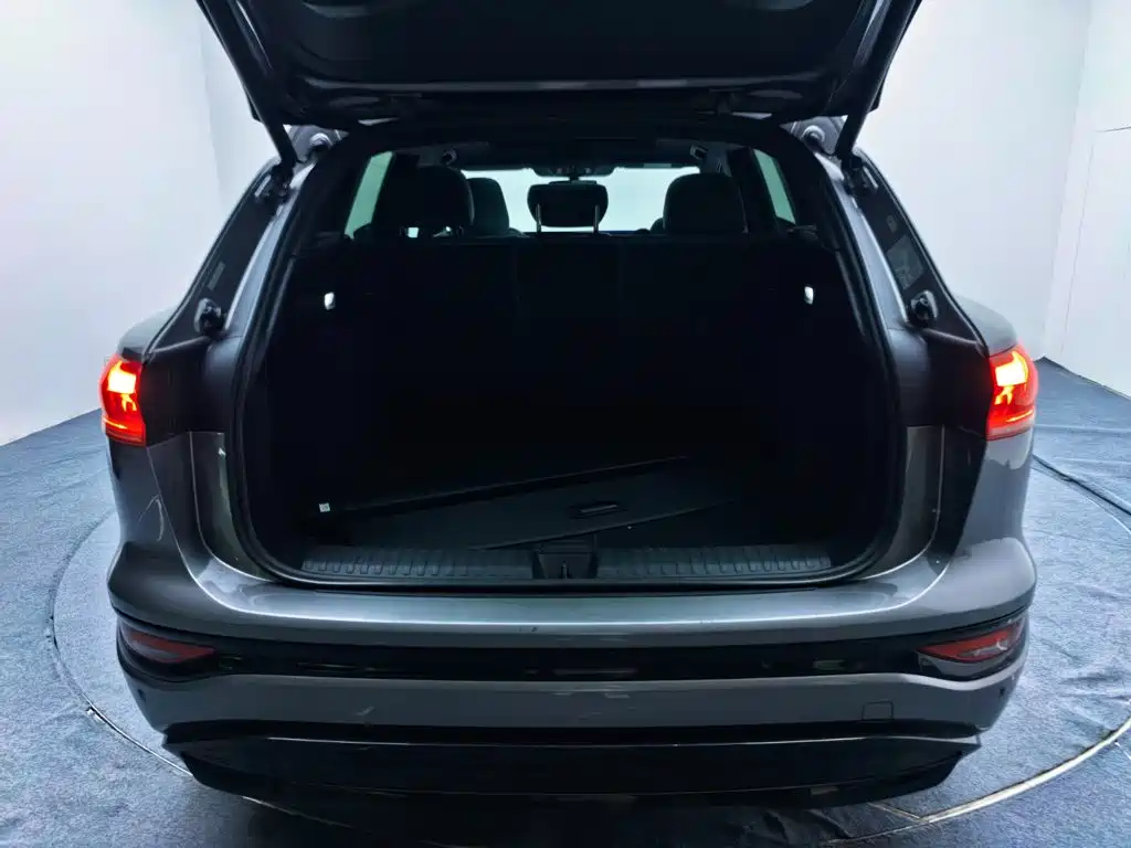 Audi Q6L e-tron — миниатюра 21