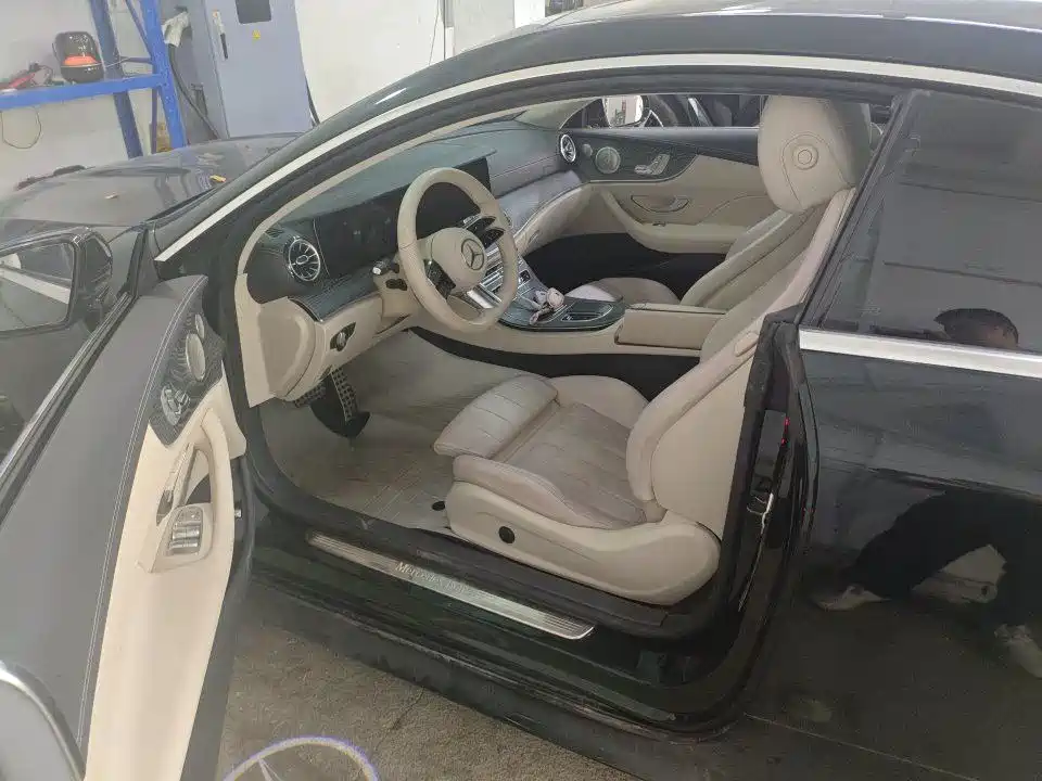 Mercedes-Benz E-Class (Import) — миниатюра 10