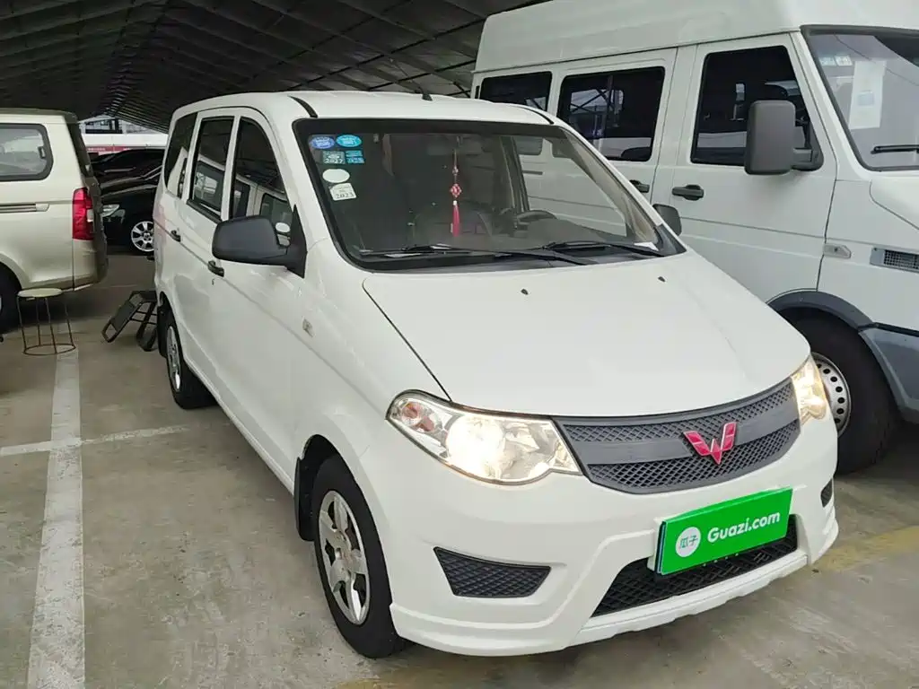 Wuling Hongguang — миниатюра 4
