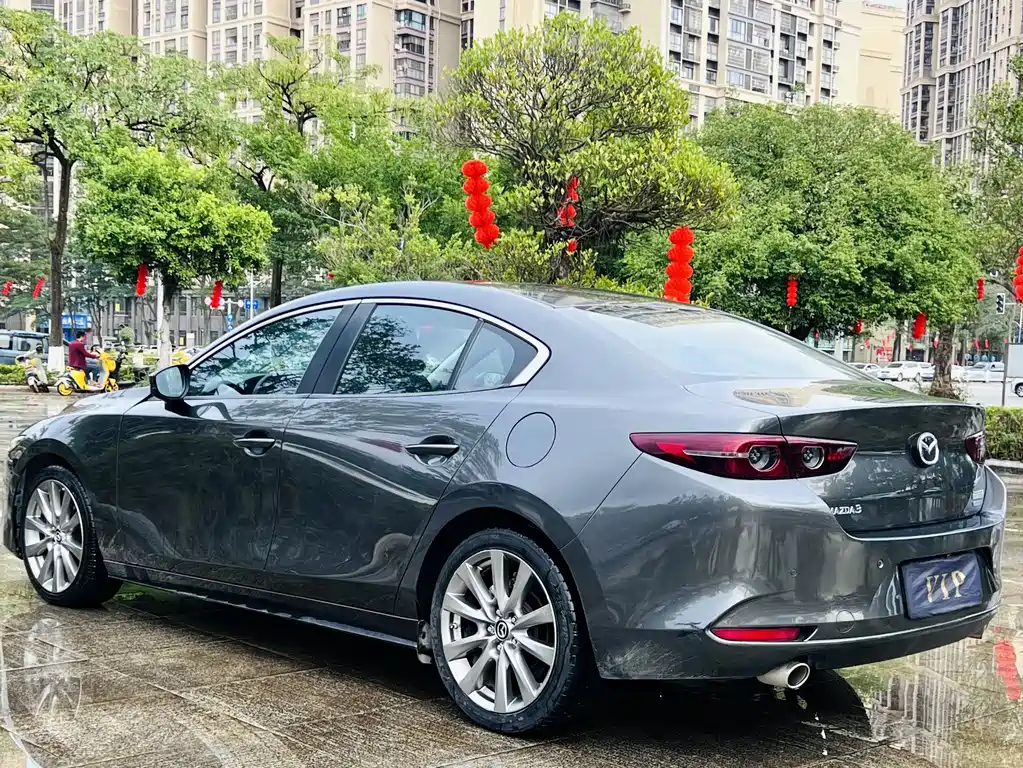 MAZDA 3 ANGKESAILA