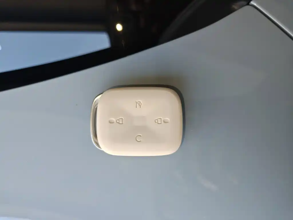 ARCFOX Beta T1 — миниатюра 9