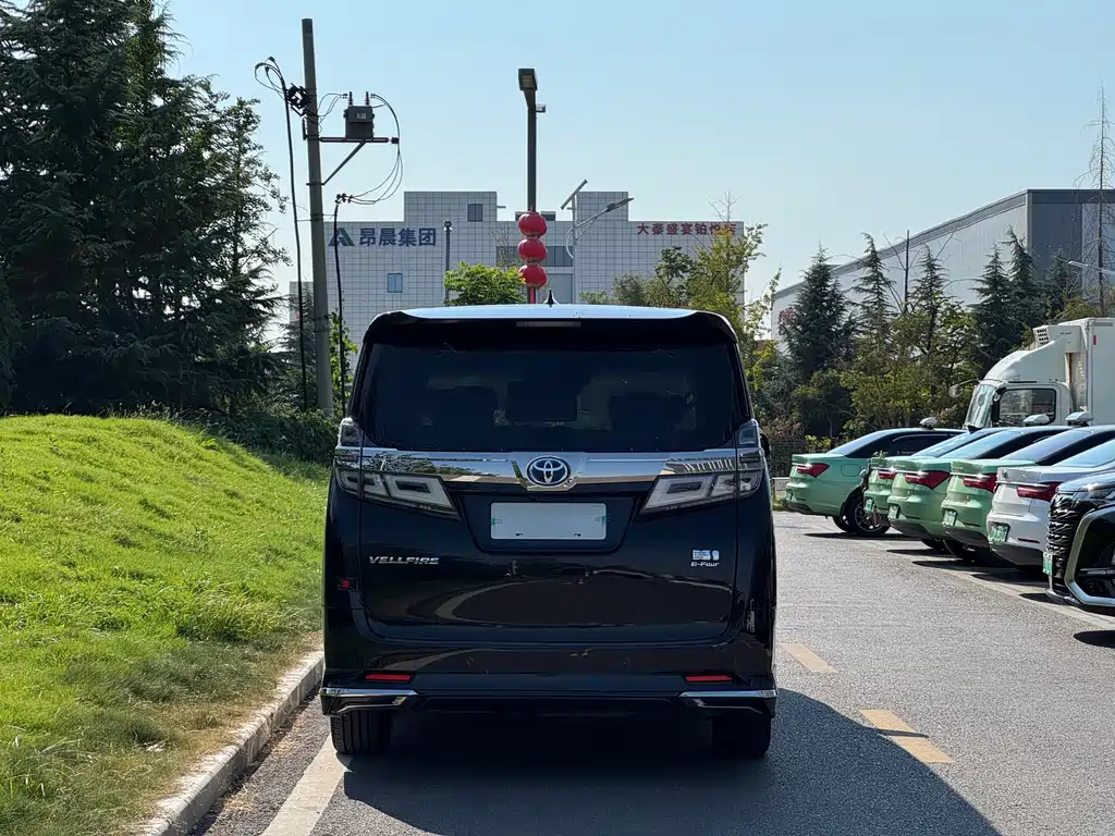 Toyota Vellfire — миниатюра 18