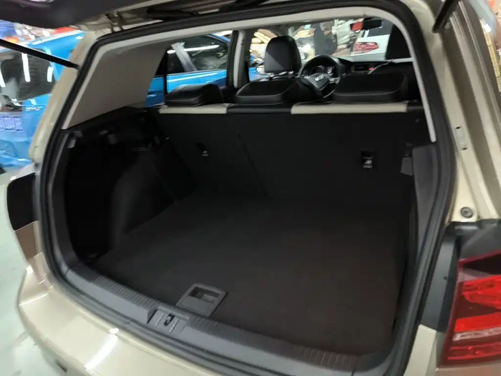 Volkswagen Golf — миниатюра 19