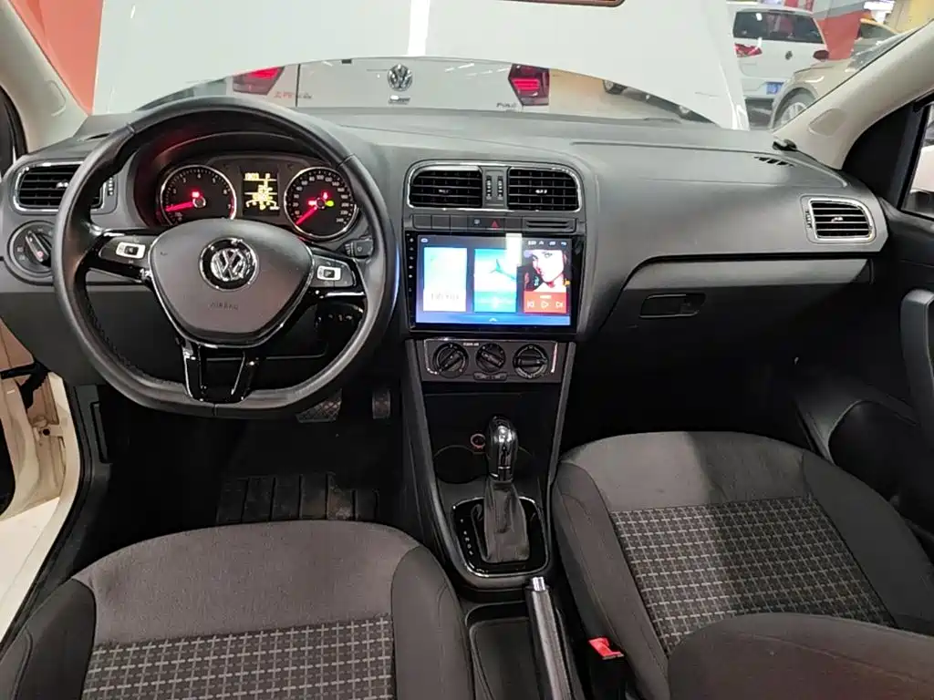 Volkswagen Polo — миниатюра 10